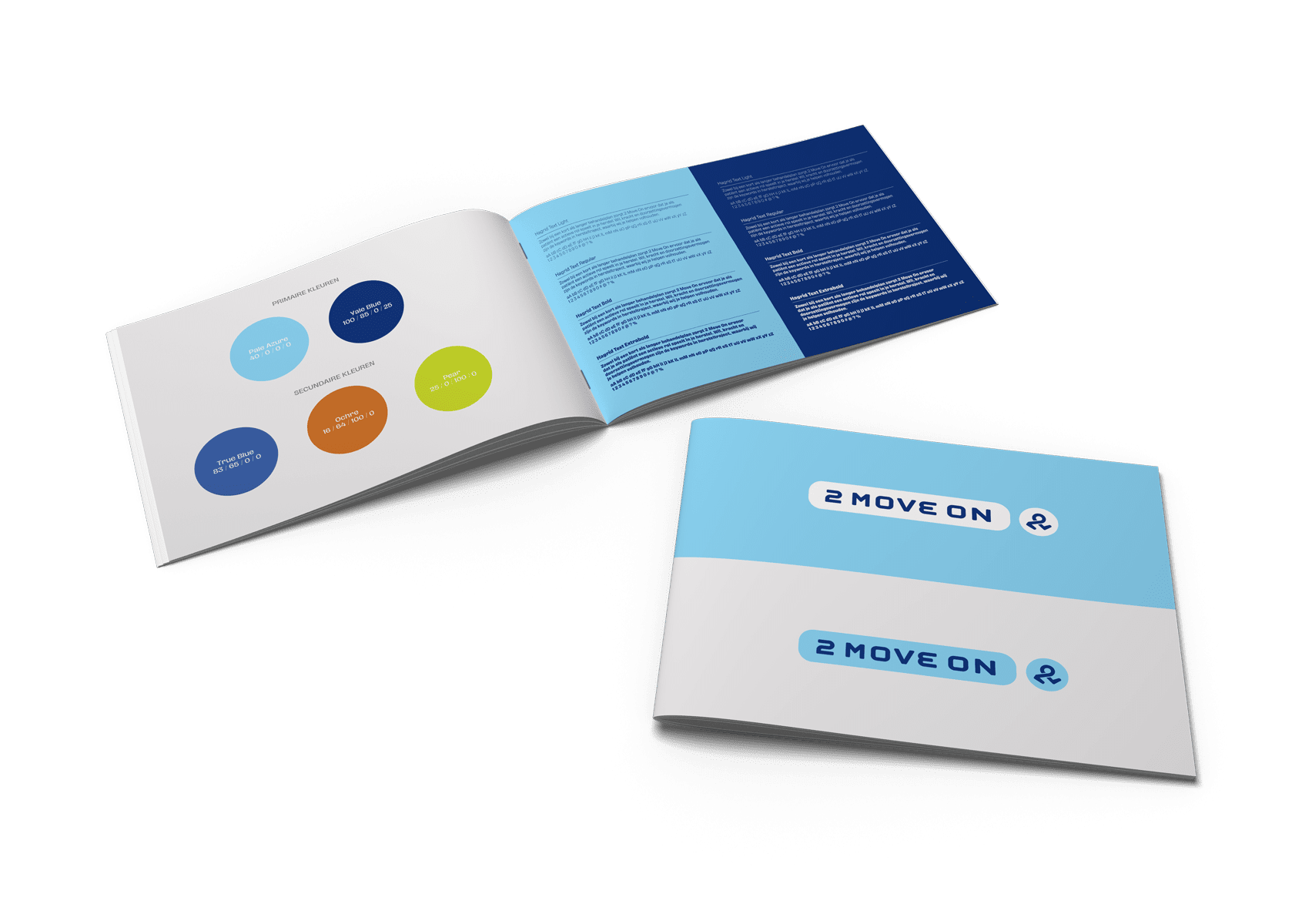 Brandle - Nieuwe huisstijl en logo voor 2 Move On Opengeklapte huisstijlbrochure van 2 Move On met kleurpaletten en typografie, naast een dichtgeslagen brochure met het 2 Move On-logo op de cover.